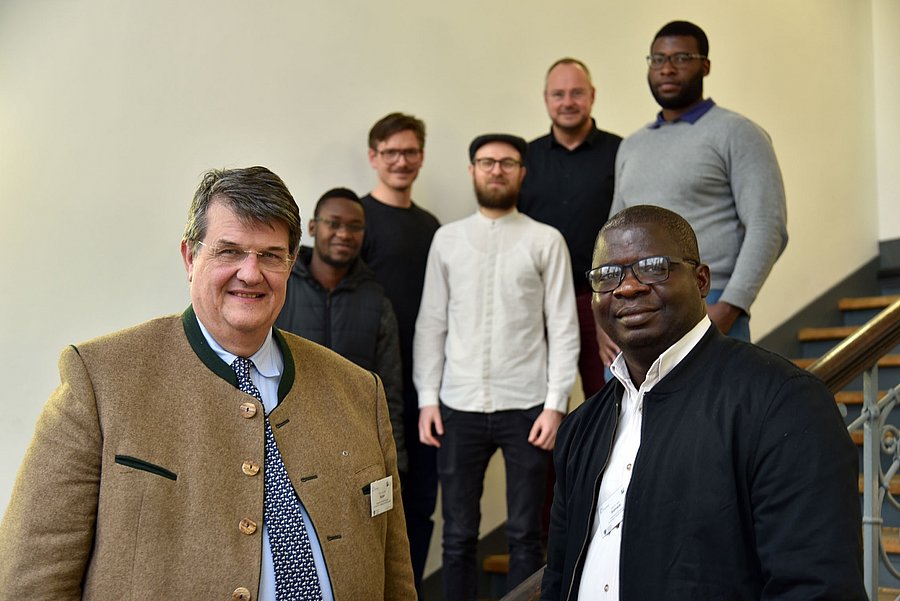 Project meeting on 30.11.2017 in Wuppertal - in the foreground the deans Prof. Dr. Huber and Prof. Dr. Kamara, in the second row Travolta Shifugula, Felix Manns, Alain Keller, Frank von Danwitz, Francis Mombela - Photo: Stefan Fries